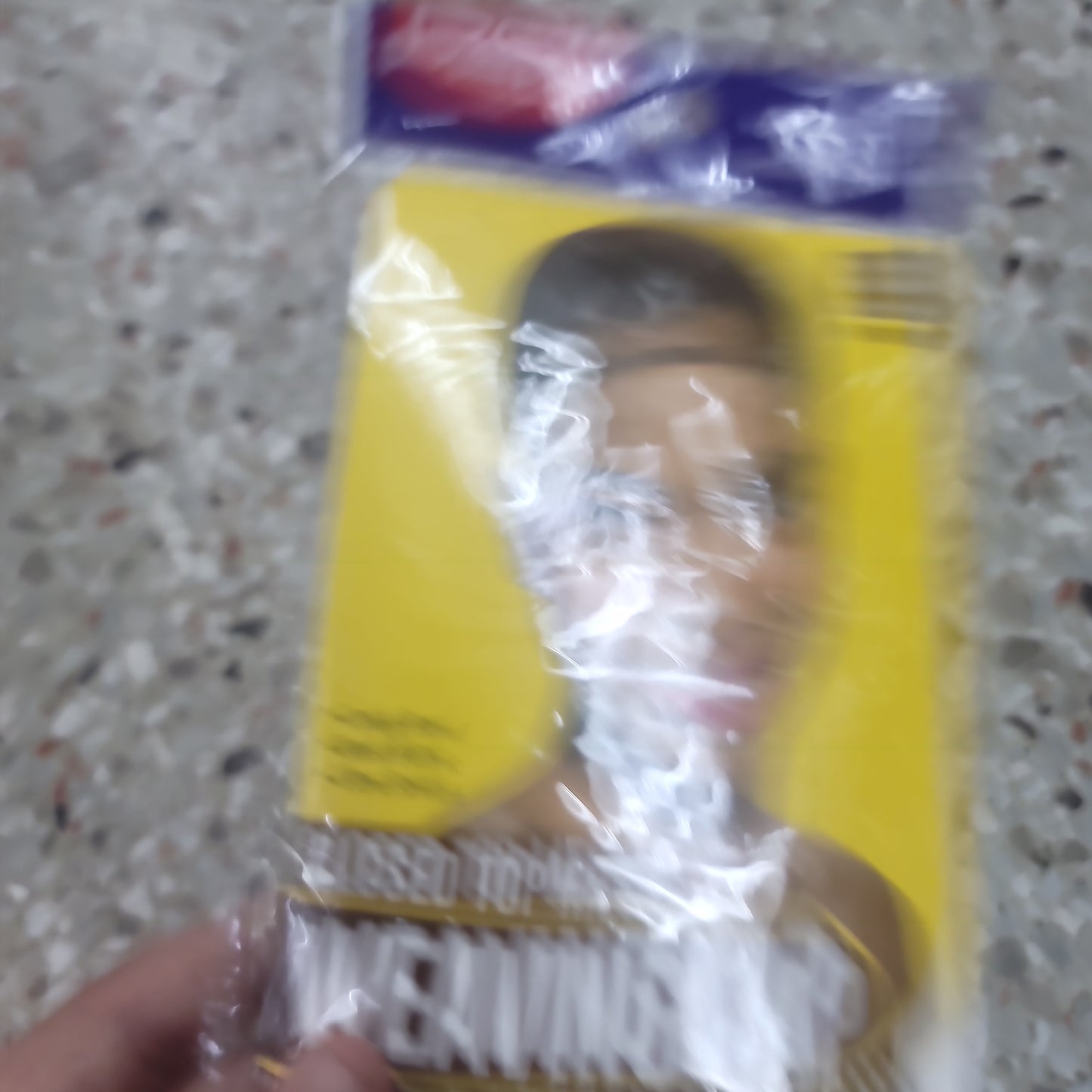 Red by kiss closed mesh weaving cap