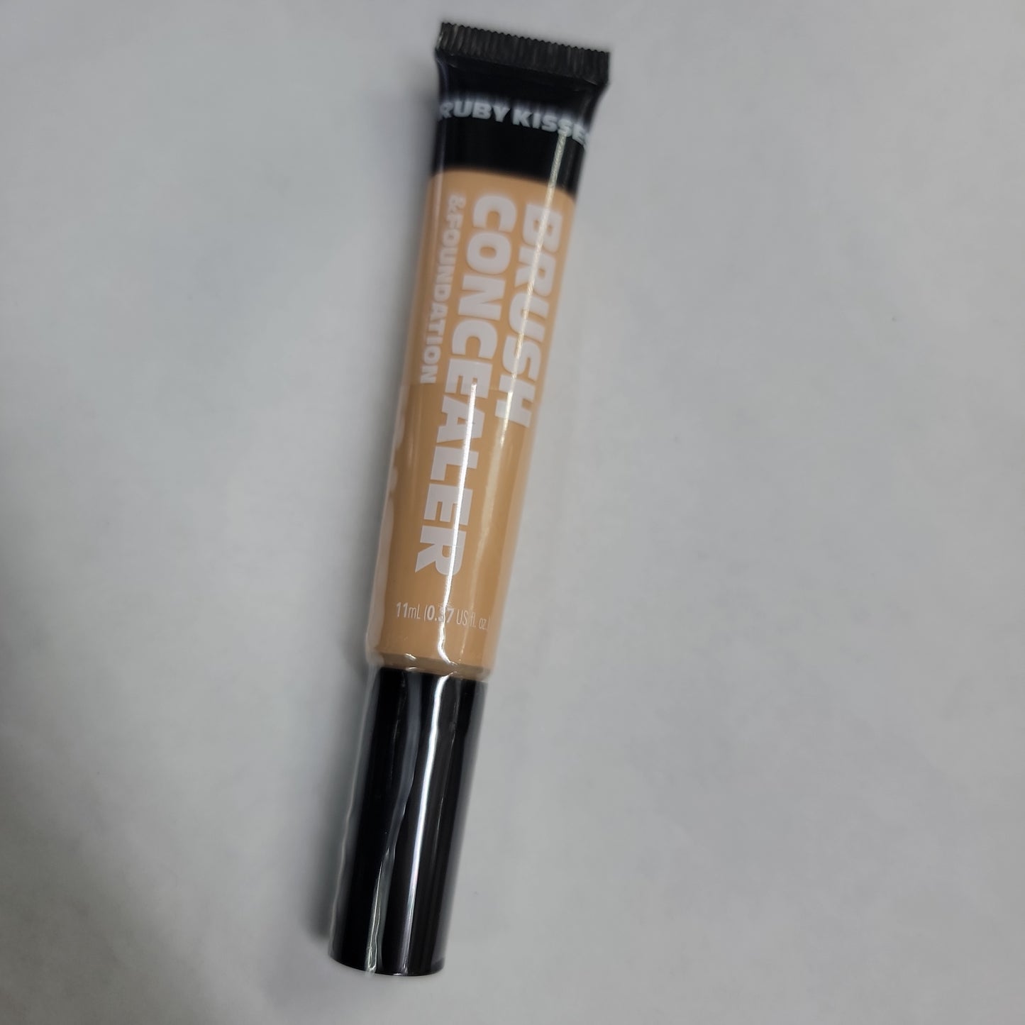 Ruby Kisses Brush Concealer & Foundation Light Ivory RKBC02 .37OZ
