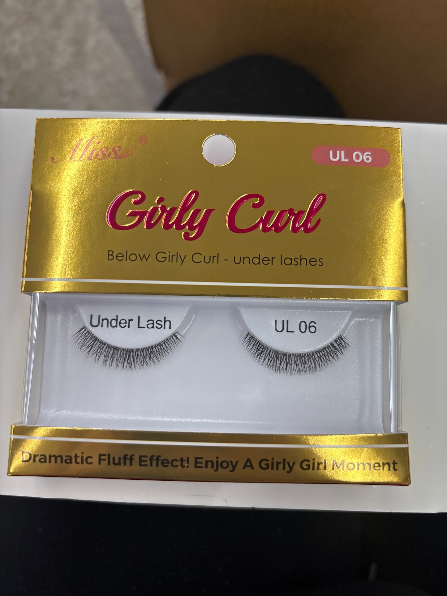 Miss Girly curl under lashes