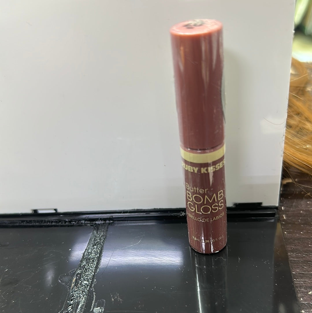 Ruby kisses butter bomb gloss