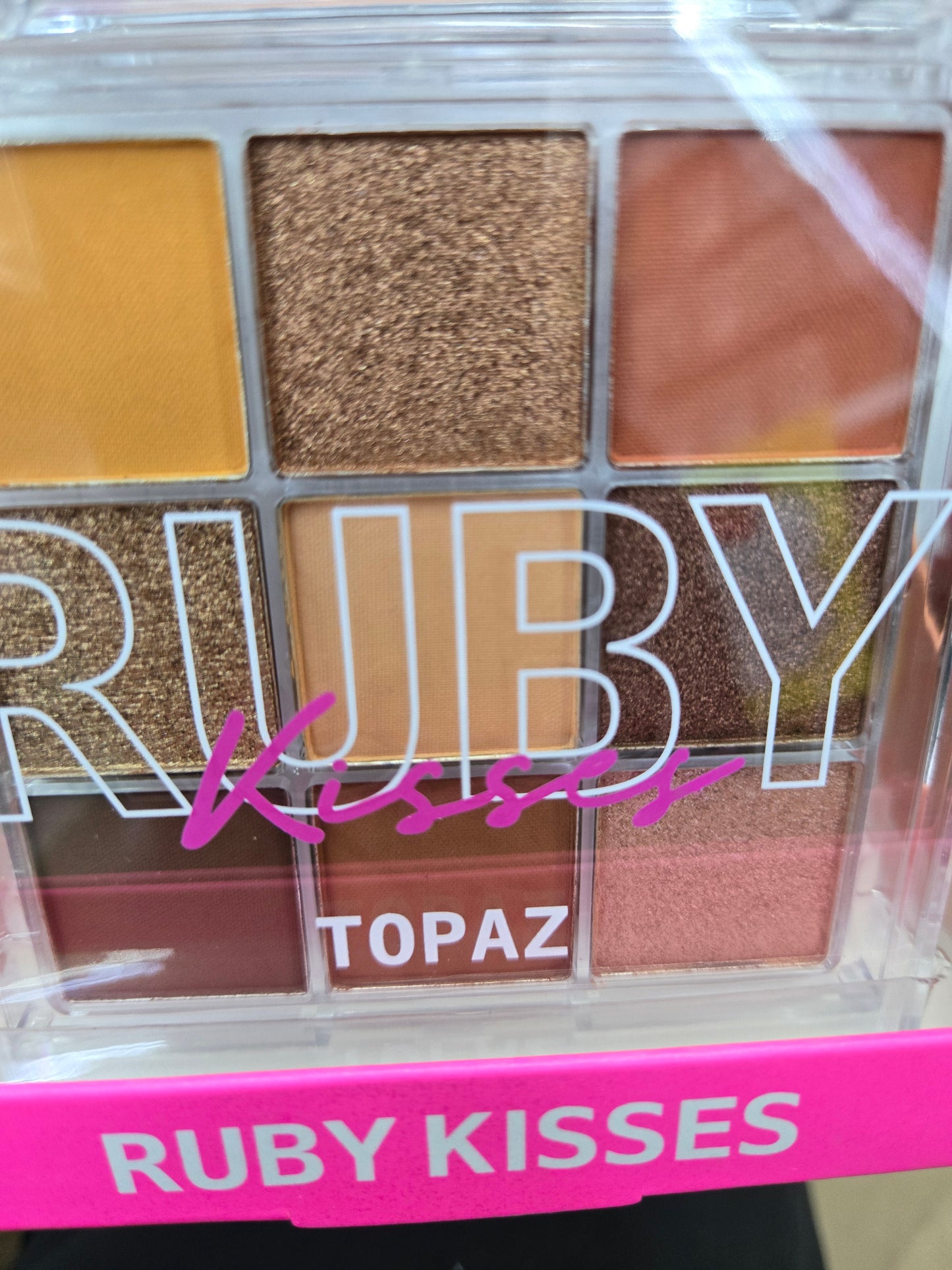 Ruby kisses topaz