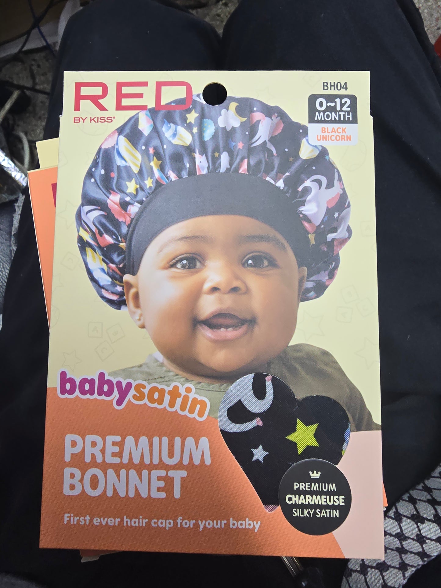 Red premium bonnet charmeuse