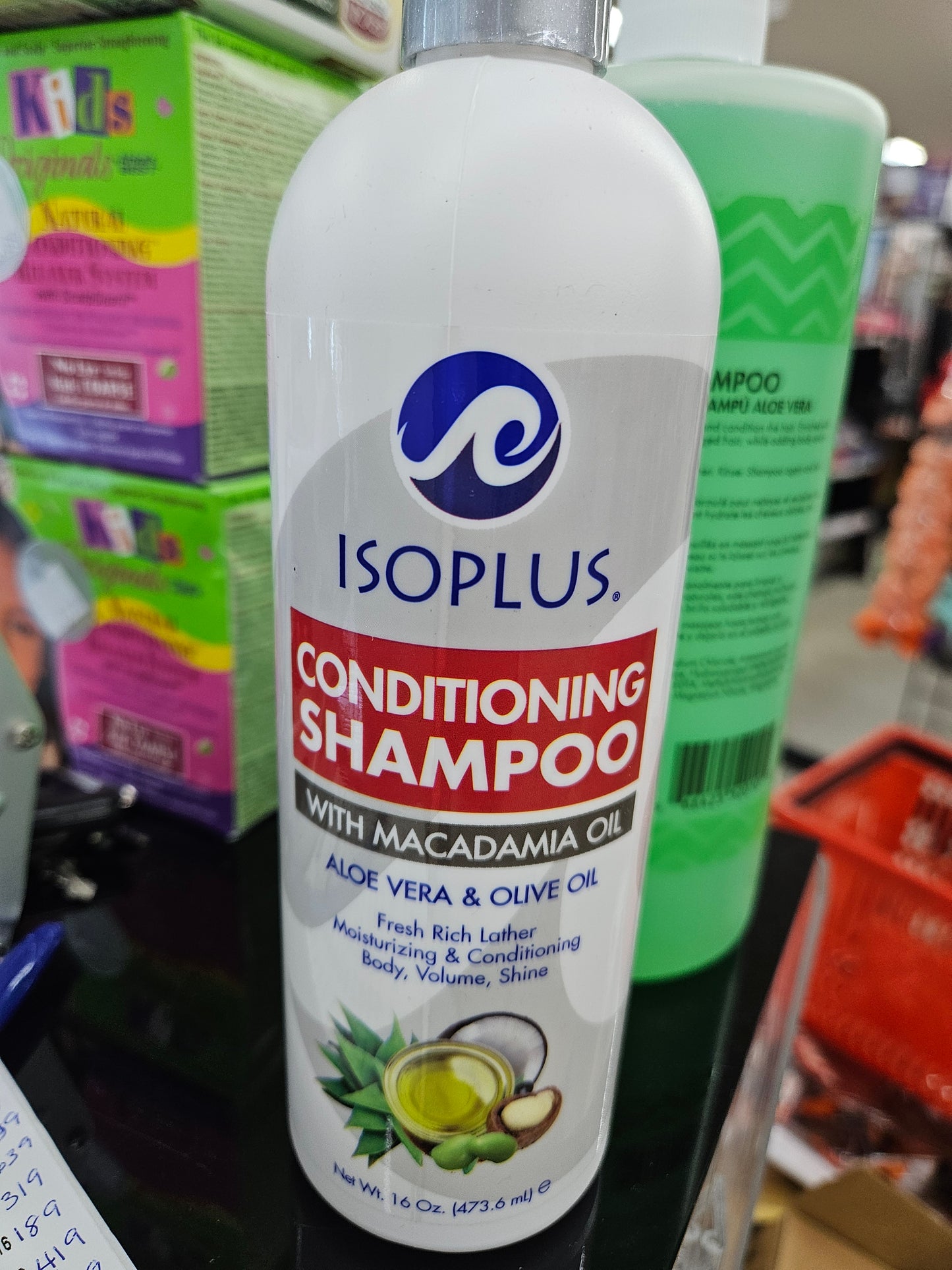 Isoplus conditioning shampoo w macadamia oil 16oz