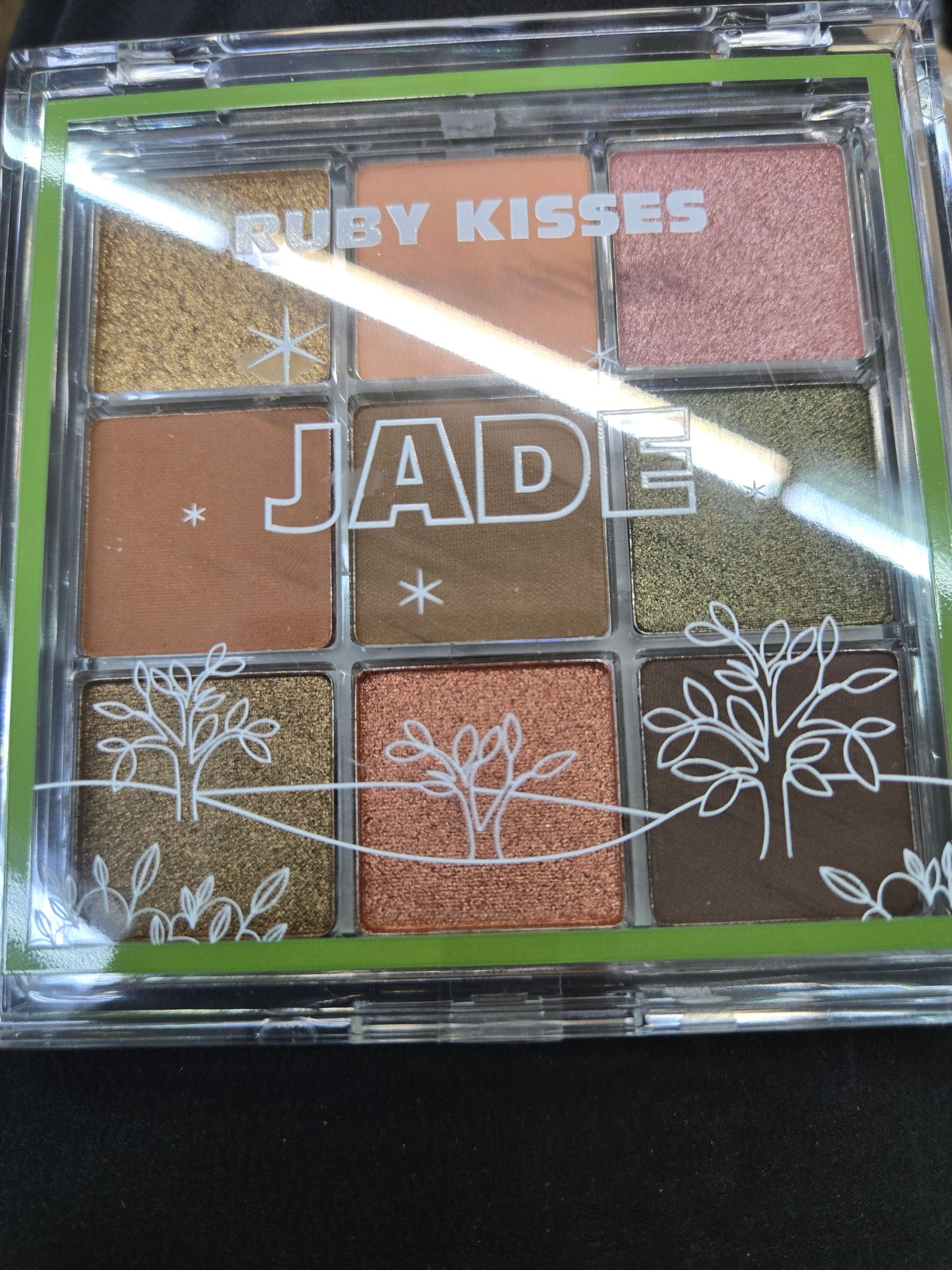 Ruby kisses Jade0