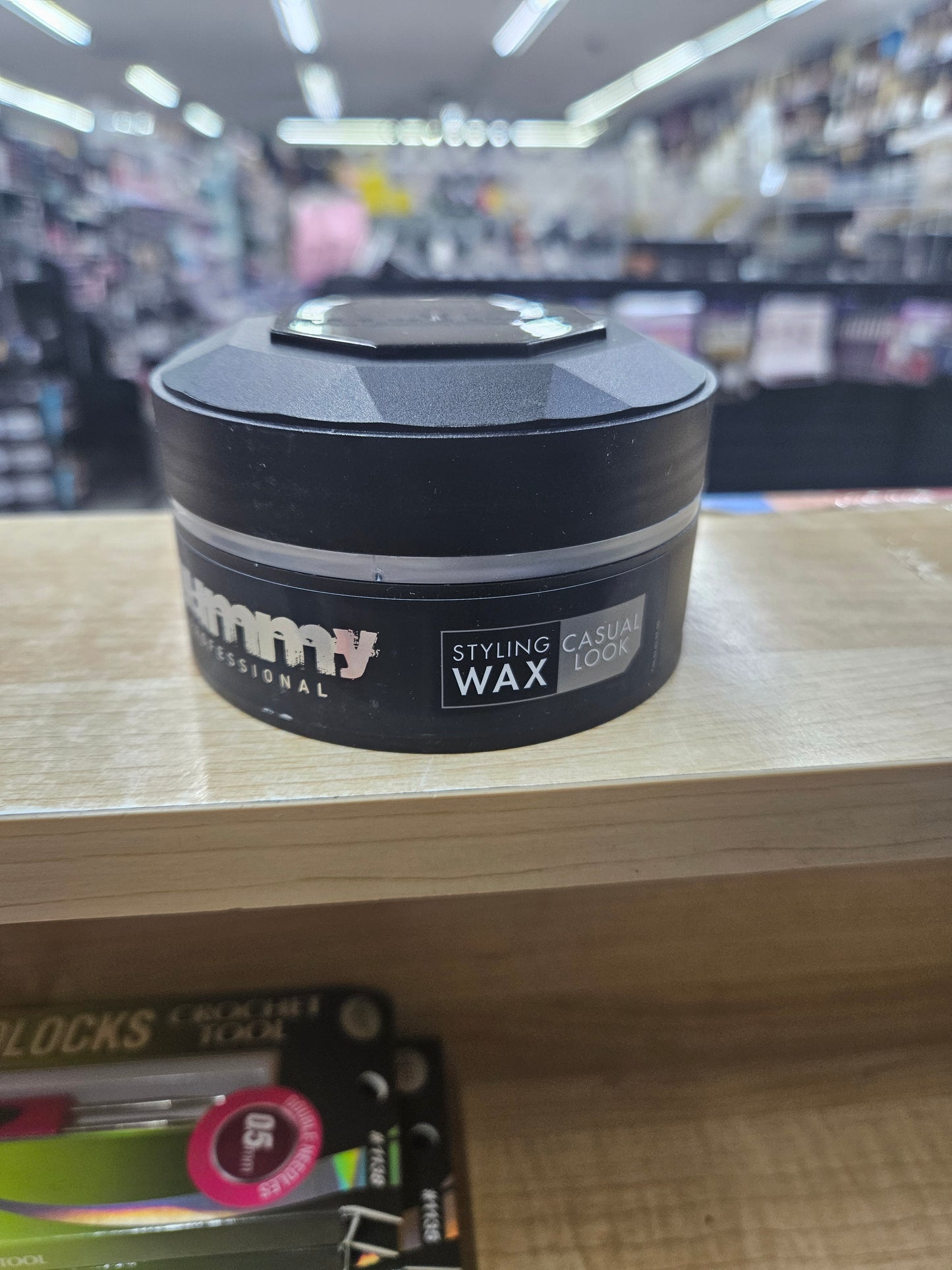 Gummy styling wax keratin complex