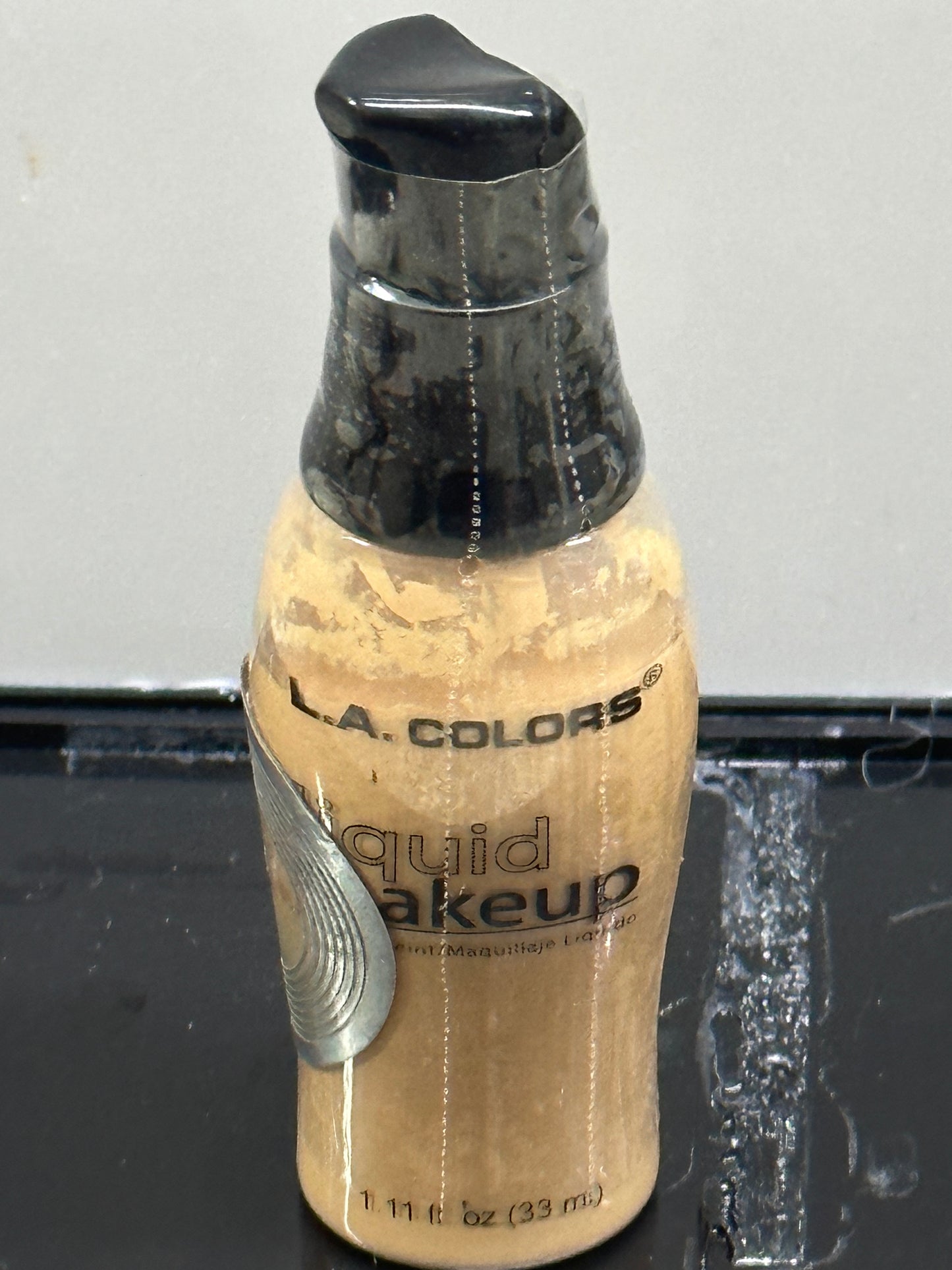 L.A. COLORS LIQUID MAKEUP