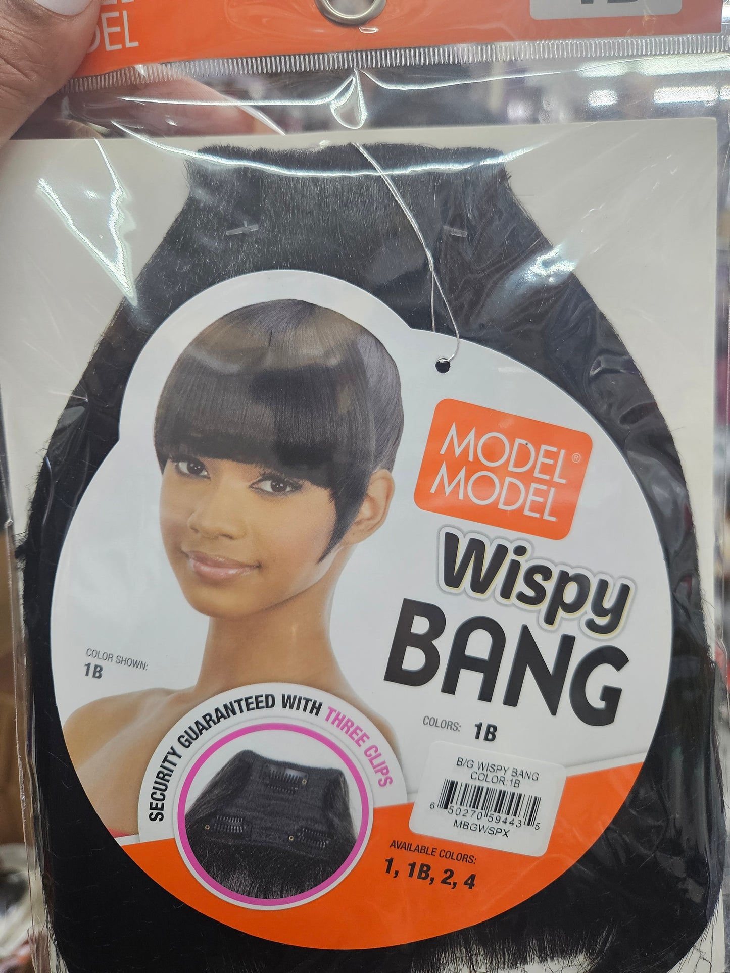 Model model wispy bang