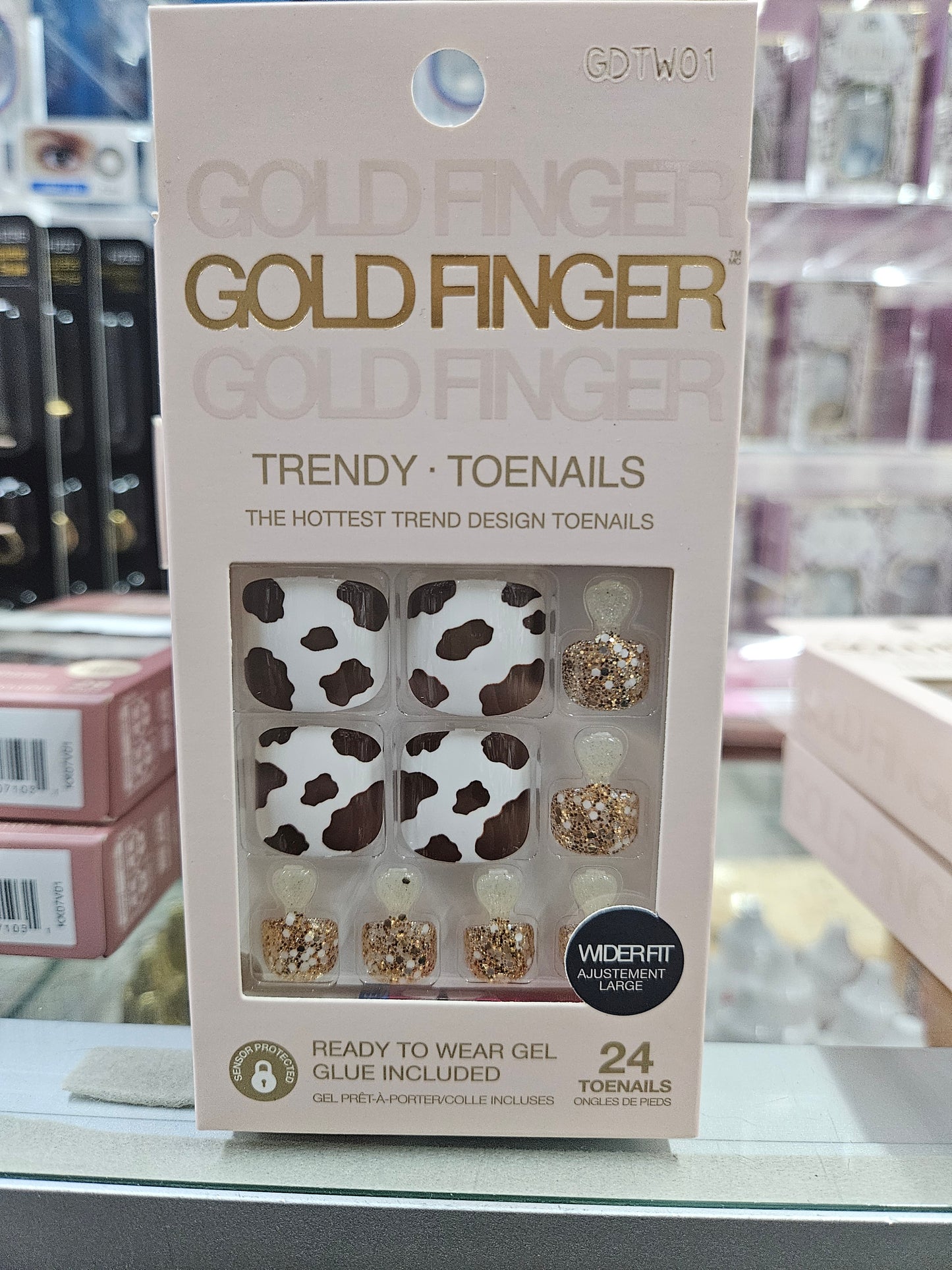 Gold finger Trendy toenails