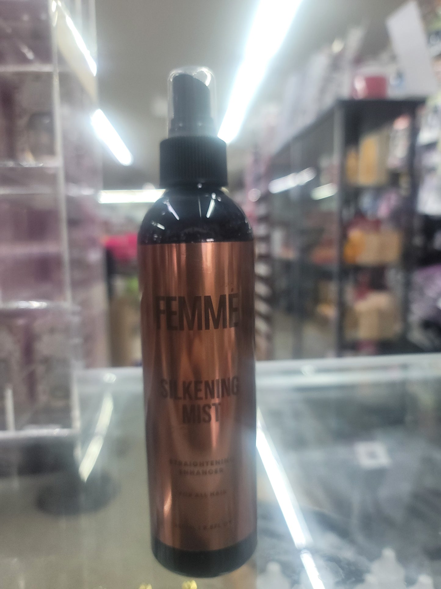Femmè silking mist straightening  enhancer 8.8 oz