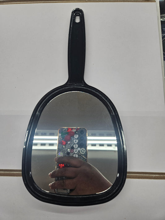 Hand mirrors by Beauty Giant