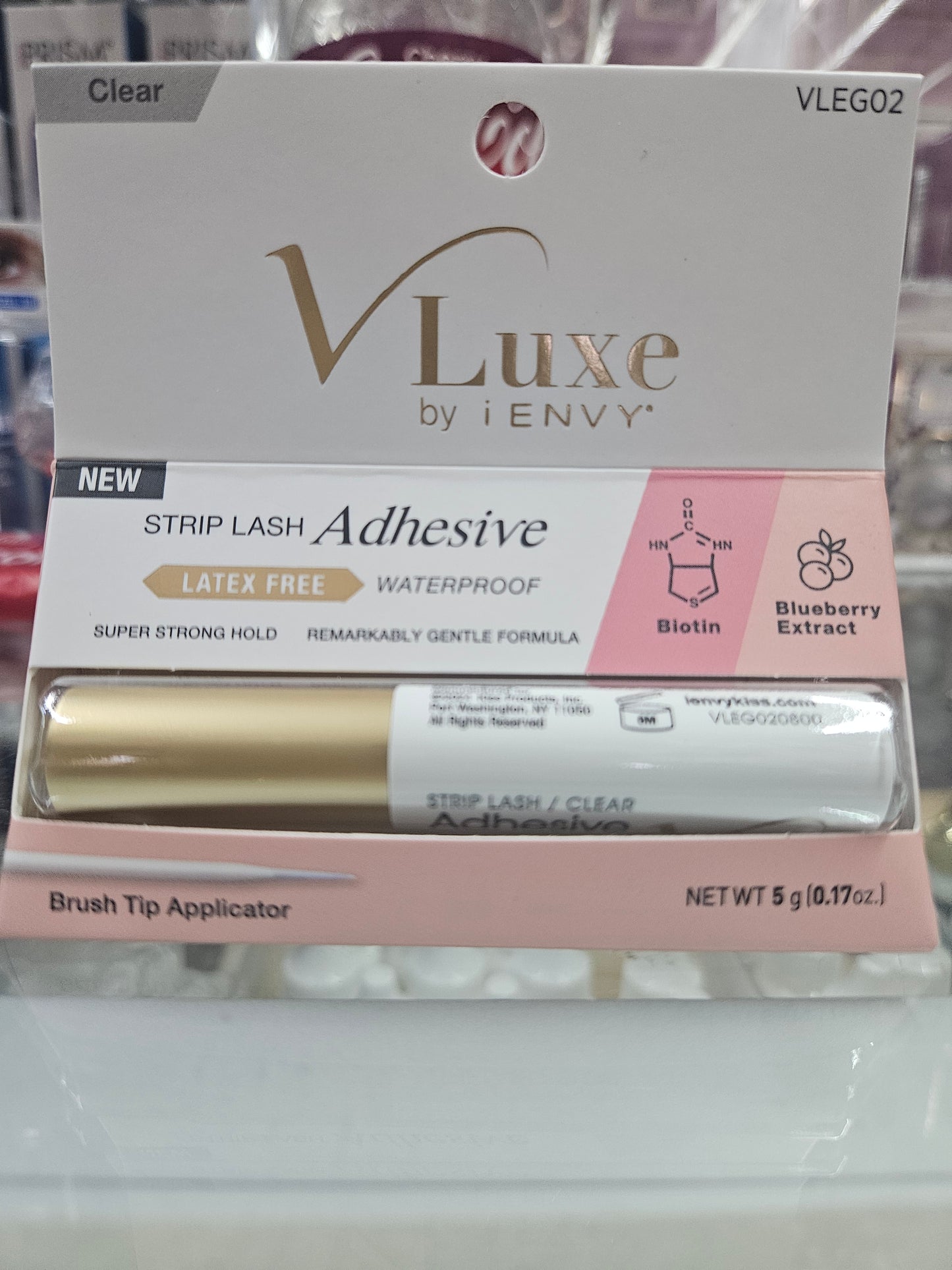 Luxe by envy strip lash adhesive by Beauty Giant