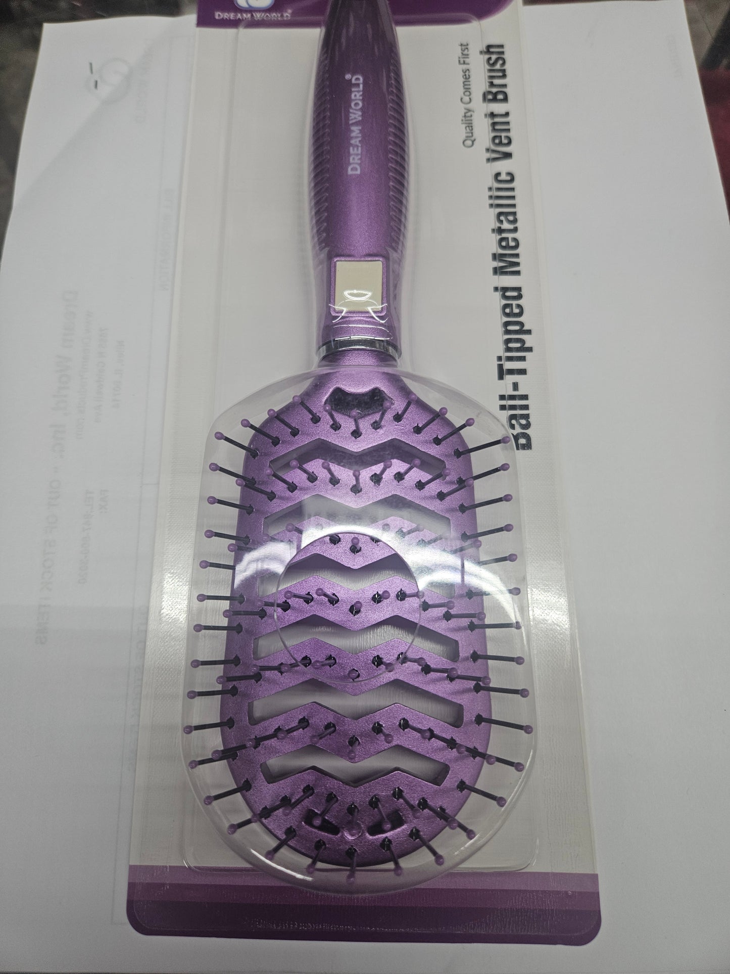 Dream ball tipped metallic vent brush