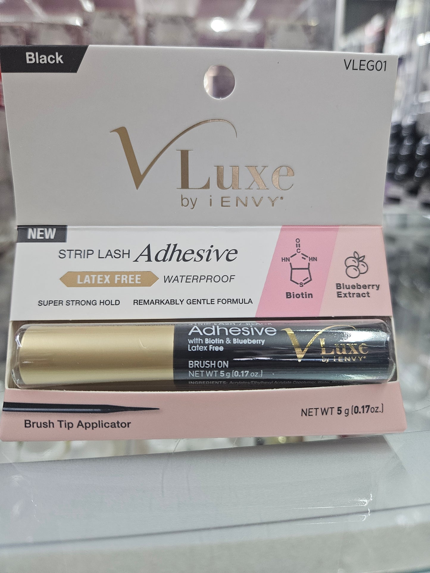 Luxe by envy strip lash adhesive by Beauty Giant