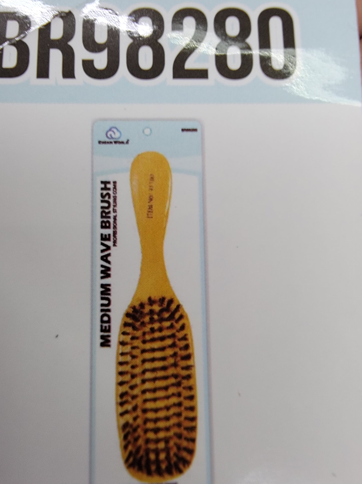Medium wave brush by Beauty Giant