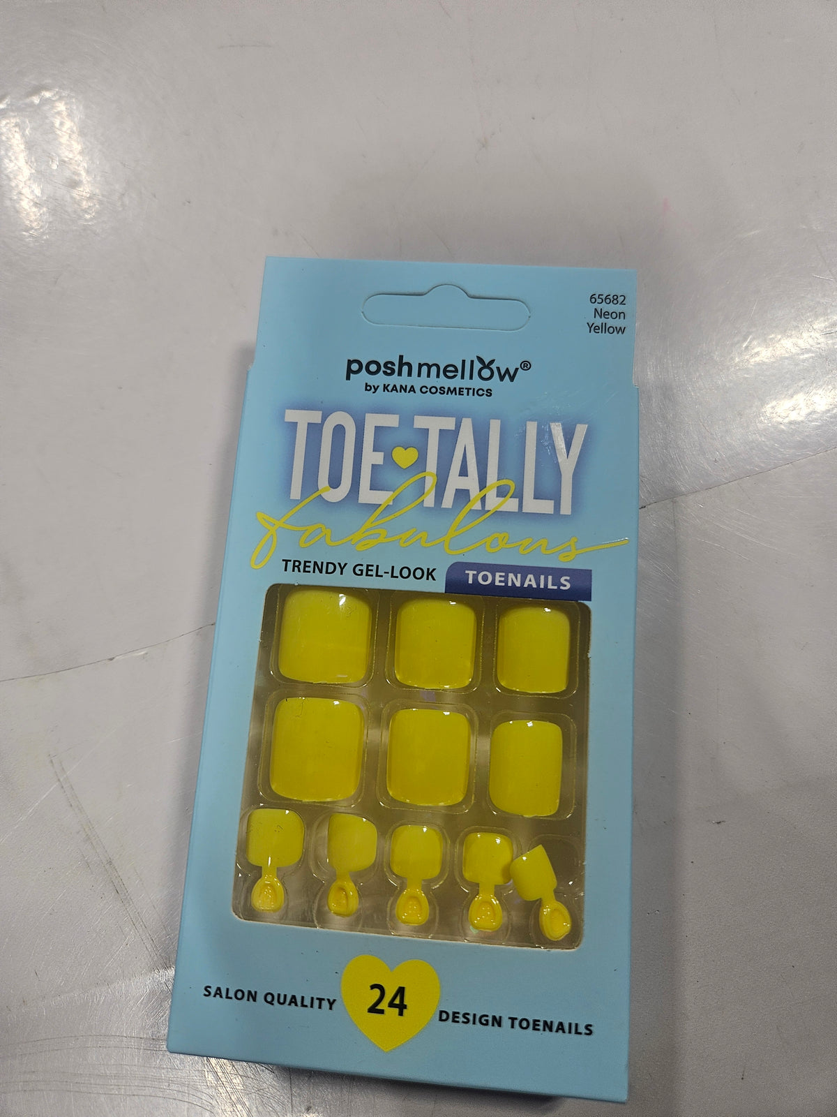 PoshMellow Toe Tally Trendy Gel Look Toe Nails Neon Yellow 65682 by Beauty Giant