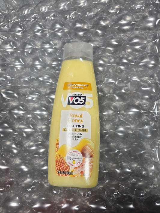 V05 Royal Honey repairing conditioner 15oz by Beauty Giant