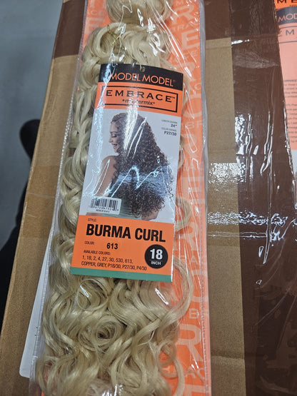 Model model embrace Burma curl by Beauty Giant